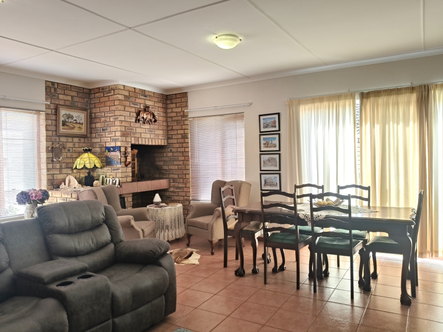3 Bedroom Property for Sale in Jeffreys Bay Central Eastern Cape